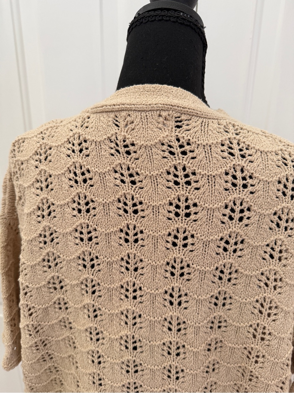 Universal Thread Beige Openwork V-Neck Button Cardigan - Picture 5 of 7